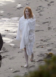 Emma Stone feet photo thumbnail