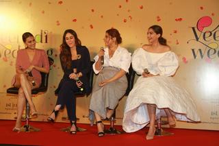 Kareena Kapoor feet photo thumbnail