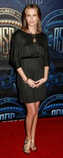 Charlize Theron feet photo thumbnail