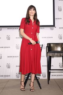 Laetitia Casta feet photo thumbnail