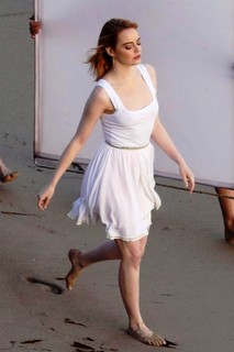 Emma Stone feet photo thumbnail