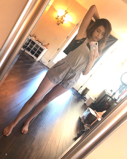 Imane Pokimane Anys feet photo thumbnail