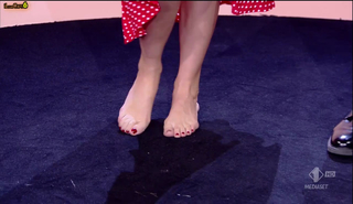 Ilary Blasi feet photo thumbnail