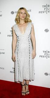 Claire Danes feet photo thumbnail