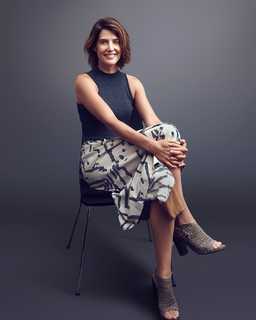 Cobie Smulders feet photo thumbnail