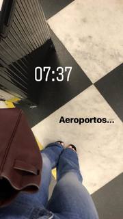 Marina Ruy Barbosa feet photo thumbnail