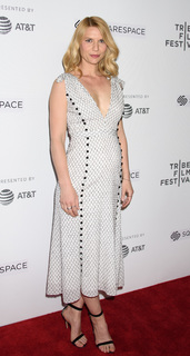 Claire Danes feet photo thumbnail