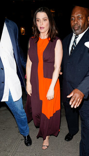 Rachel Weisz feet photo thumbnail