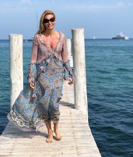 Federica Fontana feet photo thumbnail