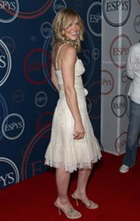 Dominique Swain feet photo 5