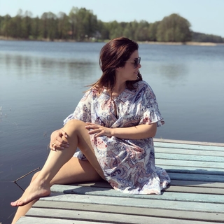 Katarzyna Cichopek feet photo thumbnail