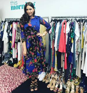 Lisa Snowdon feet photo thumbnail