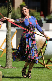 Lisa Snowdon feet photo thumbnail