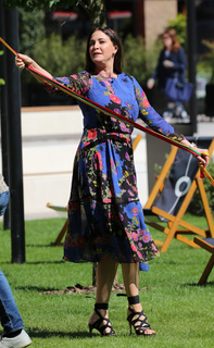 Lisa Snowdon feet photo thumbnail