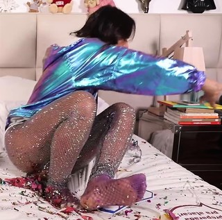 Bruna Marquezine feet photo thumbnail