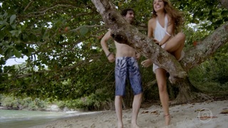 Isis Valverde feet photo thumbnail