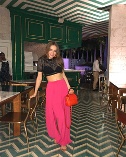 Xenia Tchoumitcheva feet photo thumbnail