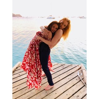 Sophie Turner feet photo thumbnail