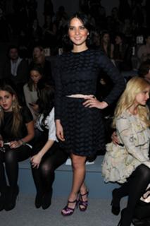 Olivia Munn feet photo thumbnail