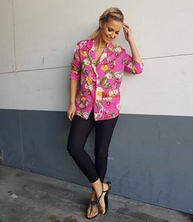 Cristina Ferreira feet photo thumbnail