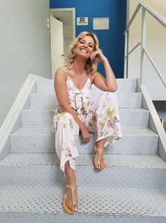 Cristina Ferreira feet photo thumbnail