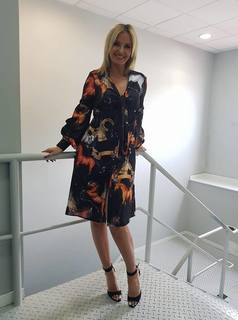 Cristina Ferreira feet photo thumbnail