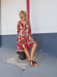 Cristina Ferreira feet photo thumbnail