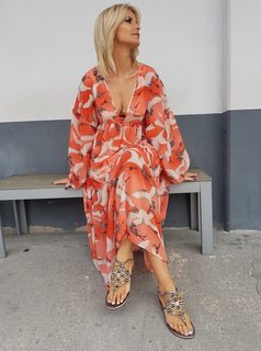 Cristina Ferreira feet photo thumbnail