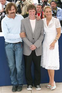 Maria Bello feet photo thumbnail