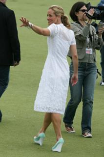 Maria Bello feet photo thumbnail