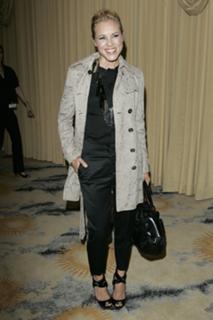 Maria Bello feet photo thumbnail