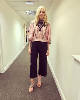 Fearne Cotton feet photo thumbnail
