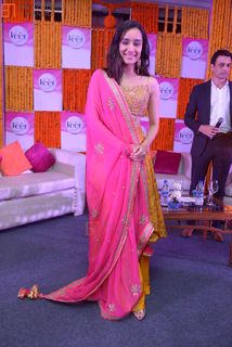 Shraddha Kapoor feet photo thumbnail