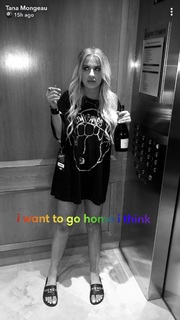 Tana Mongeau feet photo thumbnail