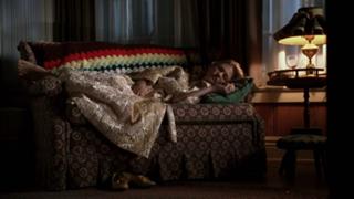 January Jones feet photo thumbnail