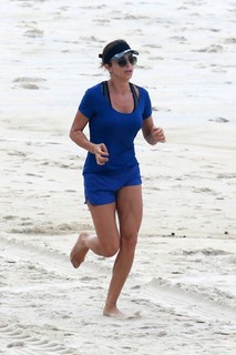 Grazi Massafera feet photo thumbnail