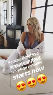 Lena Gercke feet photo thumbnail