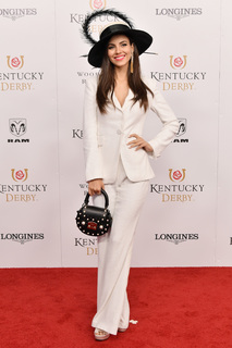 Victoria Justice feet photo thumbnail