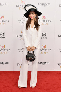Victoria Justice feet photo thumbnail