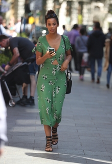 Rochelle Humes feet photo thumbnail