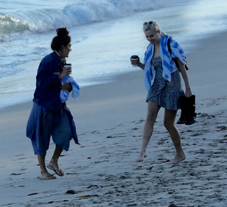 Pixie Lott feet photo thumbnail