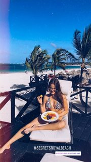 Xenia Tchoumitcheva feet photo thumbnail