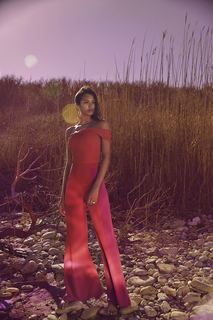 Lais Ribeiro feet photo thumbnail
