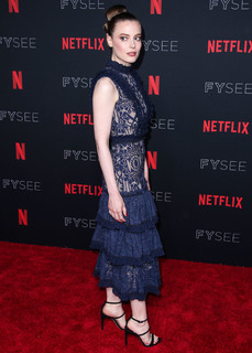 Gillian Jacobs feet photo thumbnail