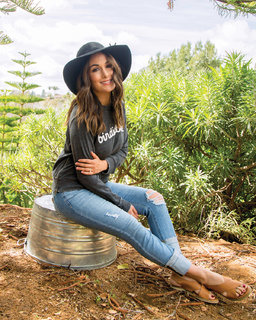 Brie Garcia feet photo thumbnail