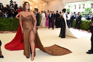 Ashley Graham feet photo thumbnail