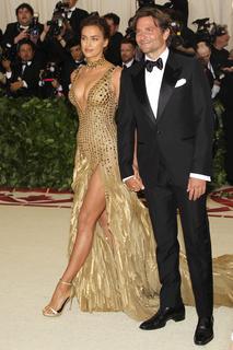 Irina Shayk feet photo thumbnail