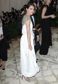 Keri Russell feet photo thumbnail