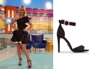 Cristina Ferreira feet photo thumbnail