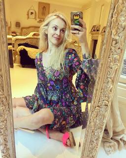 Fearne Cotton feet photo thumbnail